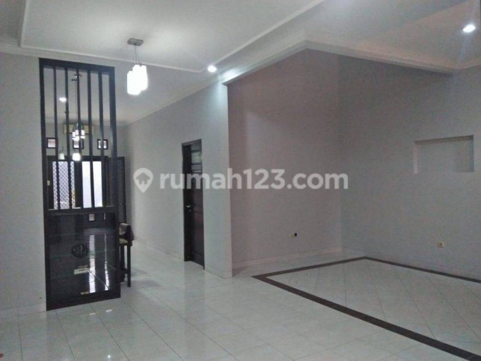 Rumah Disewakan di Lebak Lestari Lebak Bulus Cilandak Jakarta Selatan